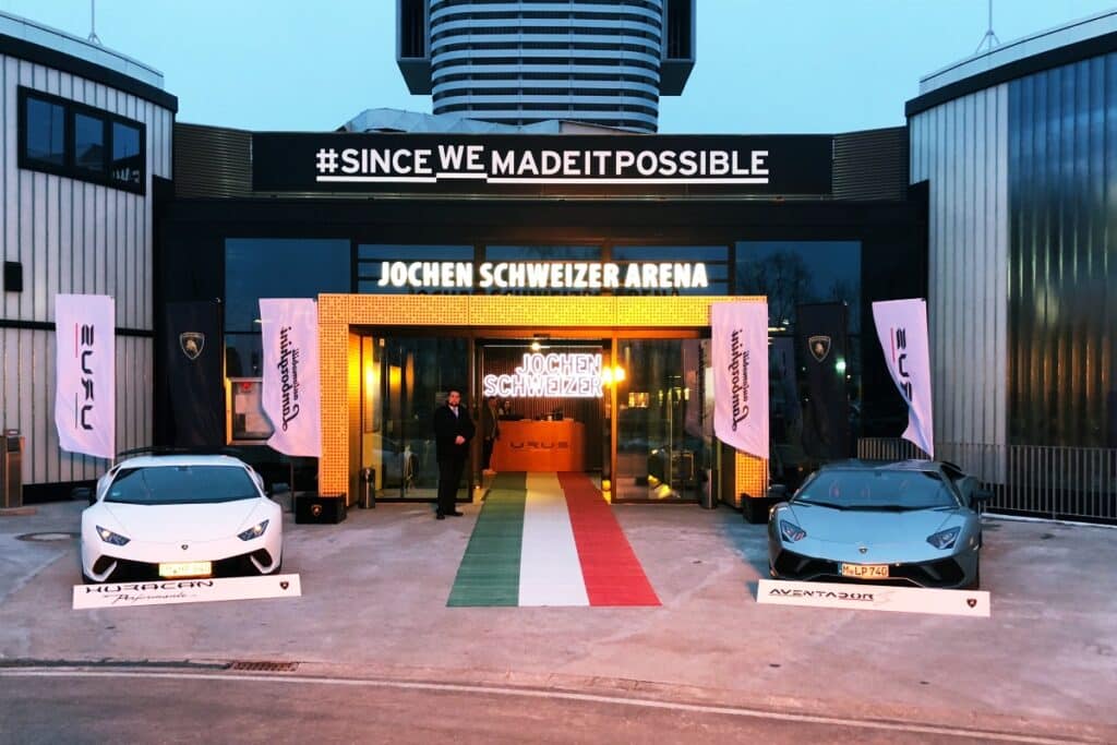 Produktpräsentationen in der Jochen Schweizer Arena