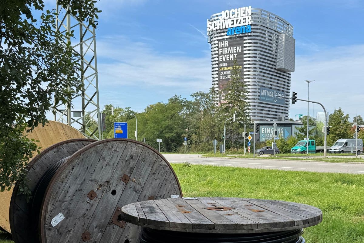 Kabeltrommeln werden angeliefert