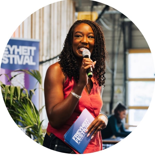 Moderatorin des Festivals